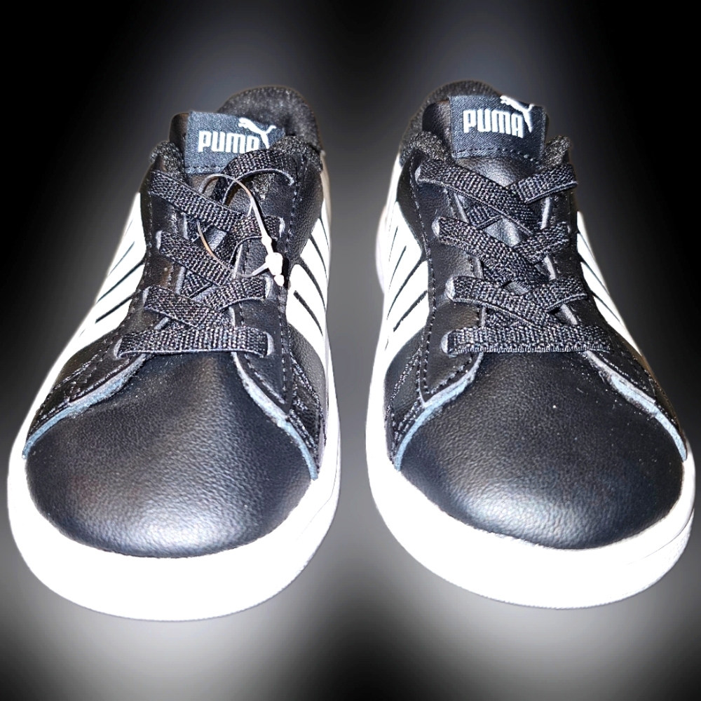 Puma Unisex Smash v2 Black White Athletic Sneackers Size 9 Kids NEW